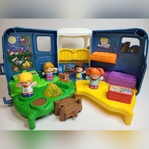 Fisher Price Little People Songs Lights Sounds Camper RV Camping Playset